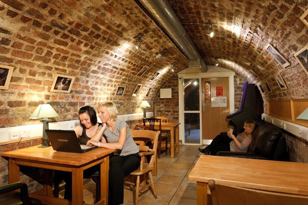 Isaacs Hostel Δουβλίνο Εξωτερικό φωτογραφία